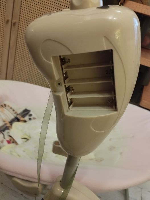 шезлонг и ИКЕА стол за хранене