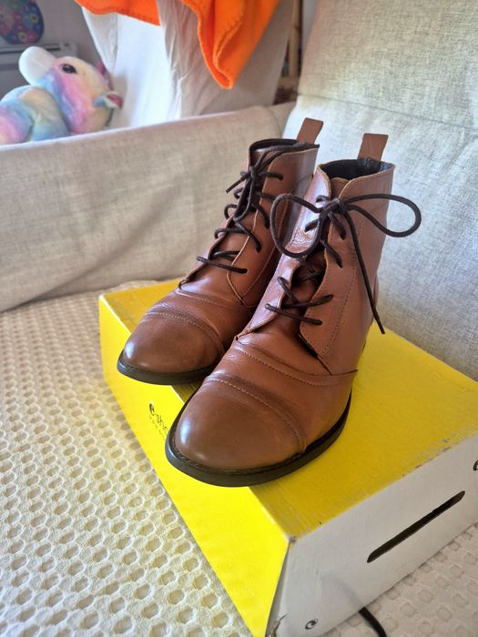 Botine piele naturală, mărimea 39
