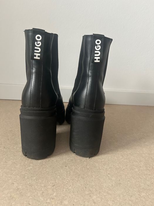 Продавам боти Boss, ест. кожа