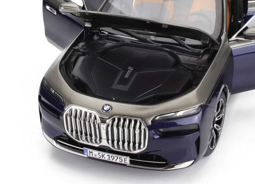Macheta originala Bmw i7 G70 scara 1:18
