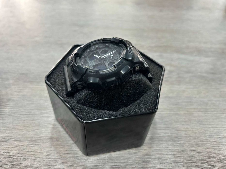 Продава се G-Shock GA-100