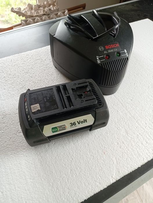 Încărcător și acumulator Bosch 36 v-4 ah