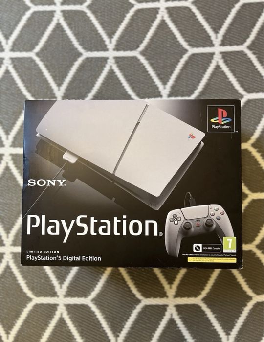 PlayStation 5 Slim 30th Anniversary Limited Edition Bundle