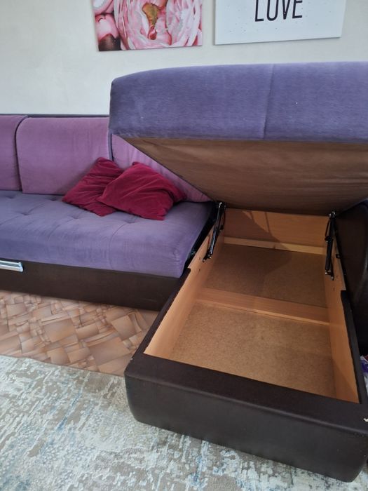 Угловой диван  с оттоманкой