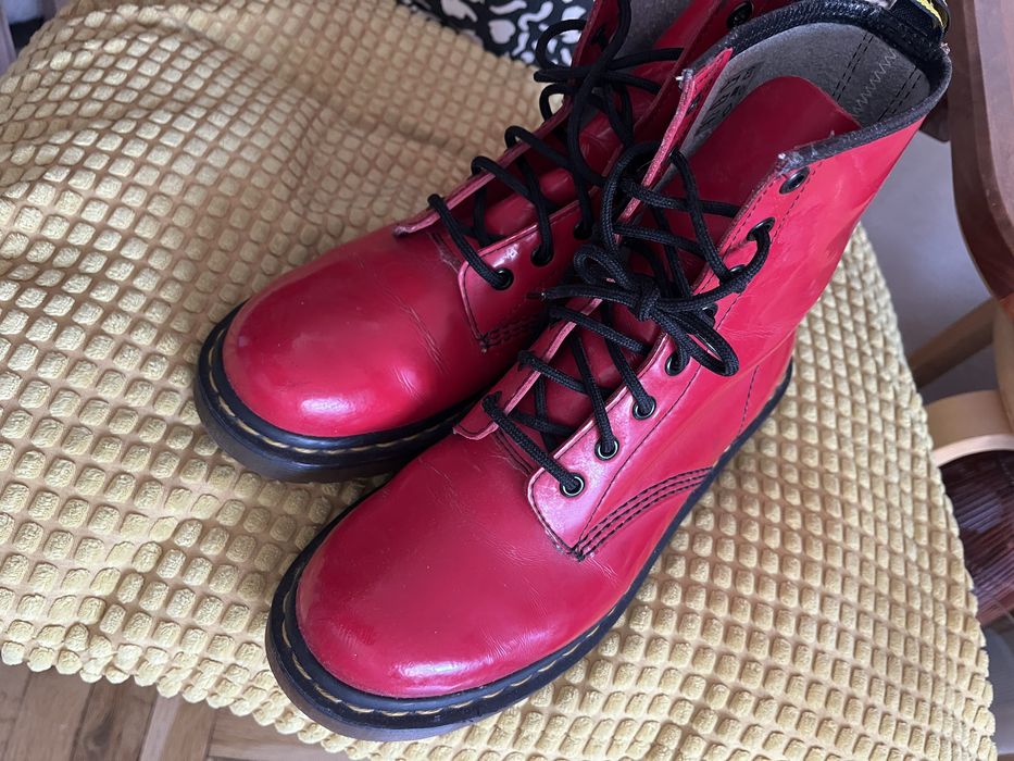 Doc Martens червен лак