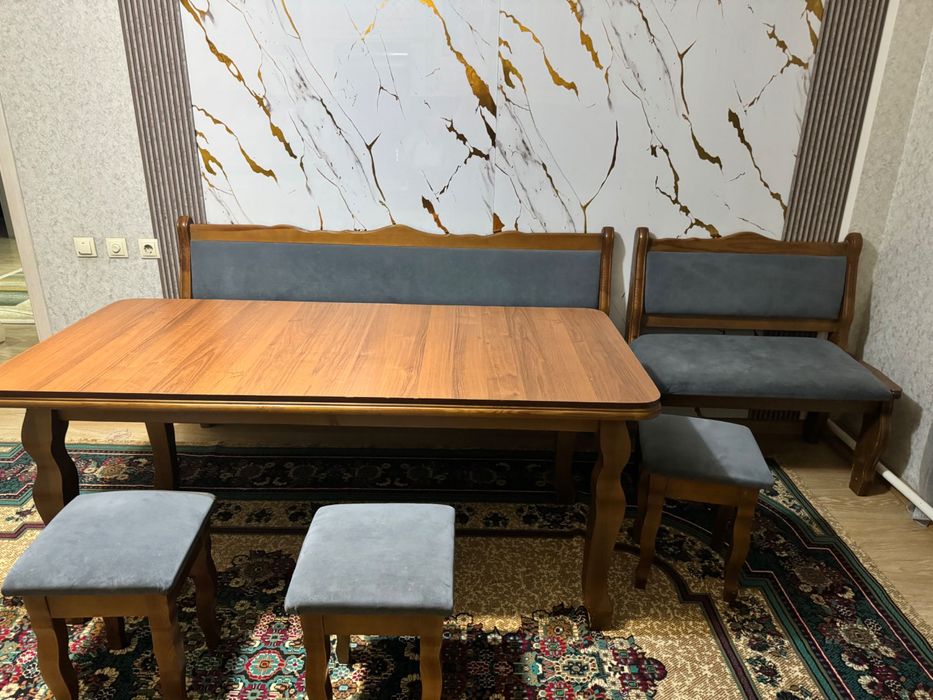 Кухонный стол стулья