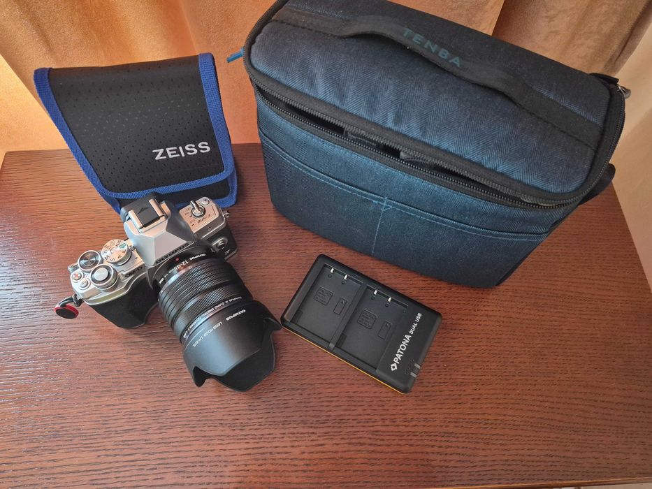 Olympus OM-D E-M10 Mark IV + OM System 12-45mm F4 Pro