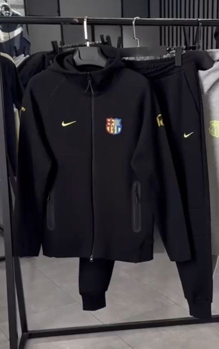 Често нов екип М размер