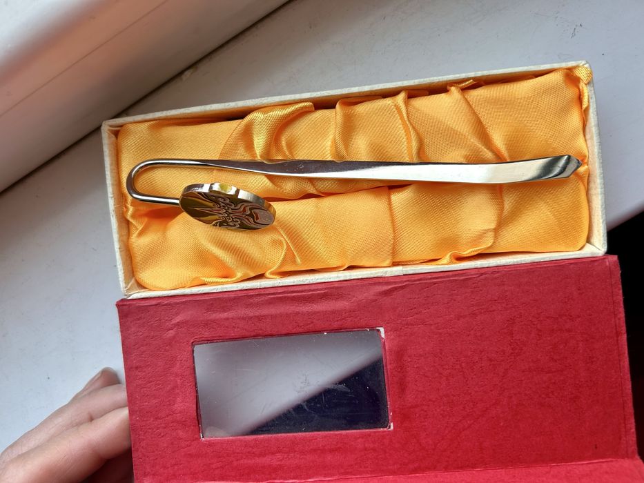 металлическая закладка для книги