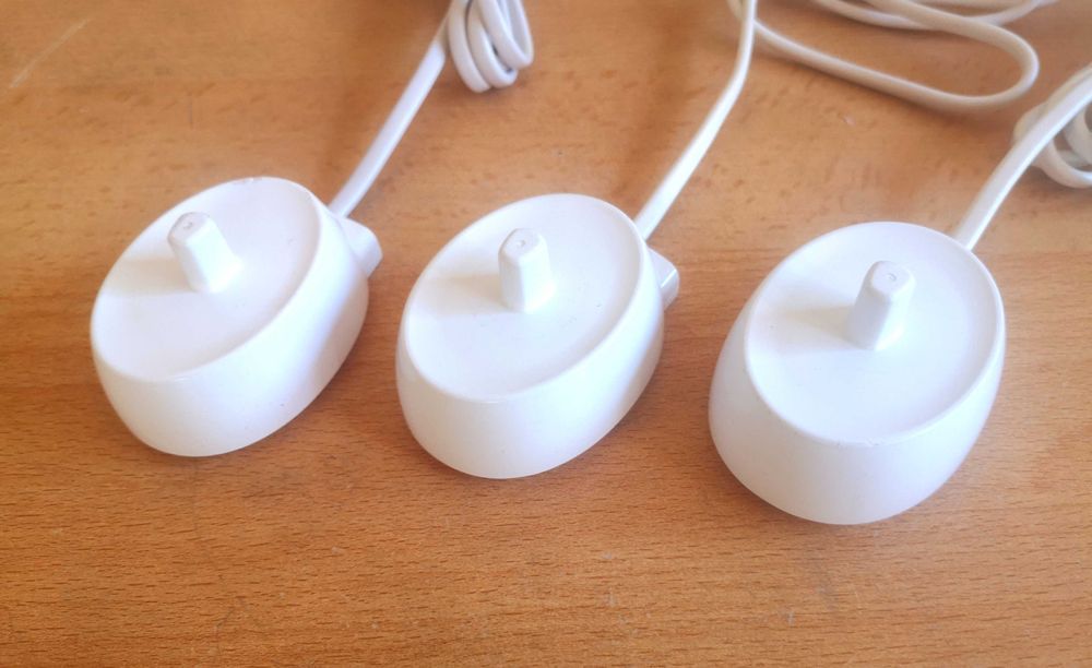 Încărcător periute oral b