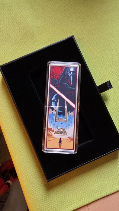Продавам сребърна монета Star Wars 3 oz