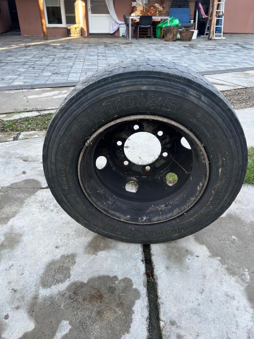 Cauciucuri Pirelli 205/75 R 17.5  cu jante otel Vario/Atego/Eurocargo