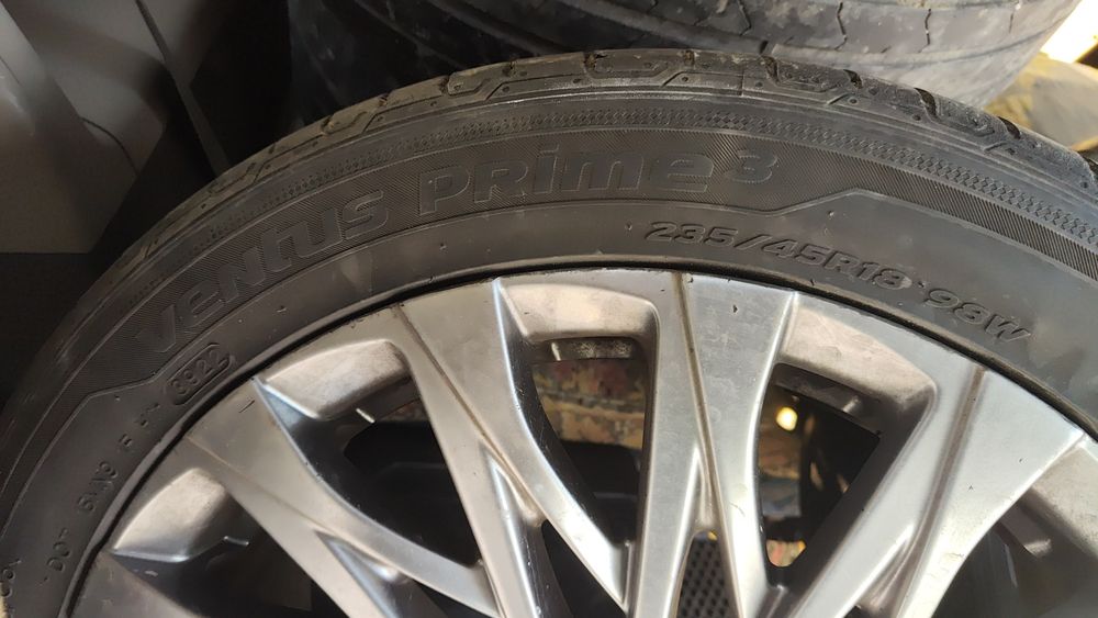 Продам комплект летних шин
