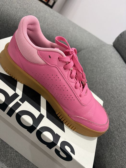 Оригинални розови маратонки Adidas, размер(39)
