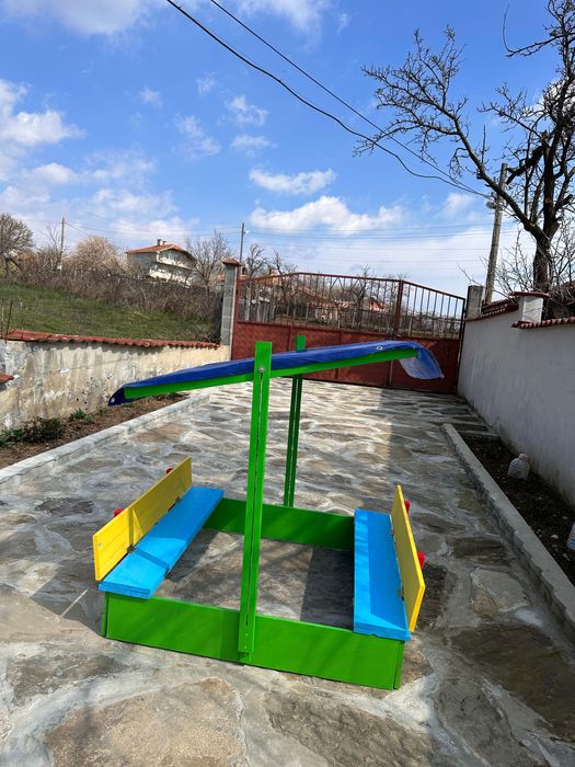 Дървен детски пясъчник със сенник с UV защита