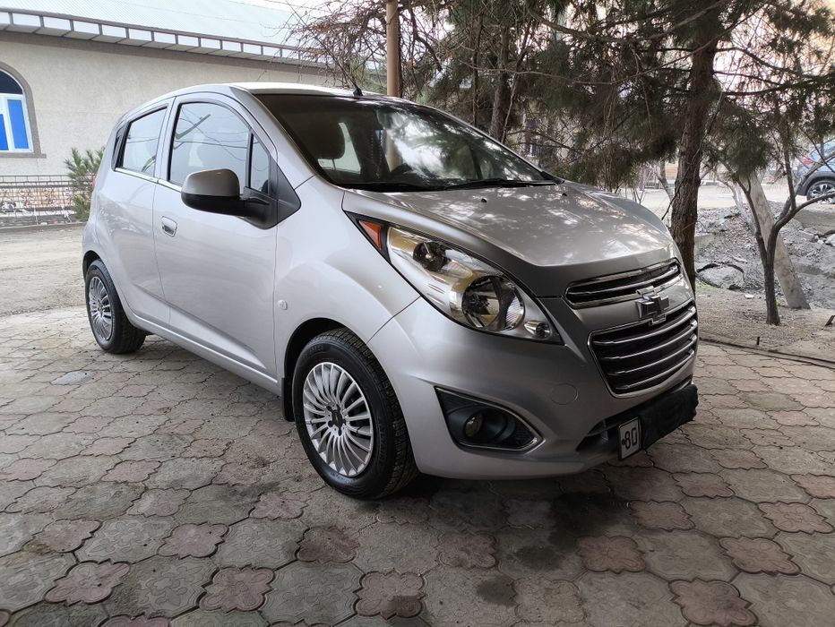 Яхши холатдаги Спарк автомашинаси ситилади.