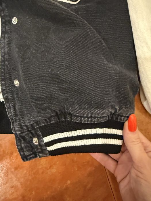 Курточка  zara для девочки 8-9 лет .