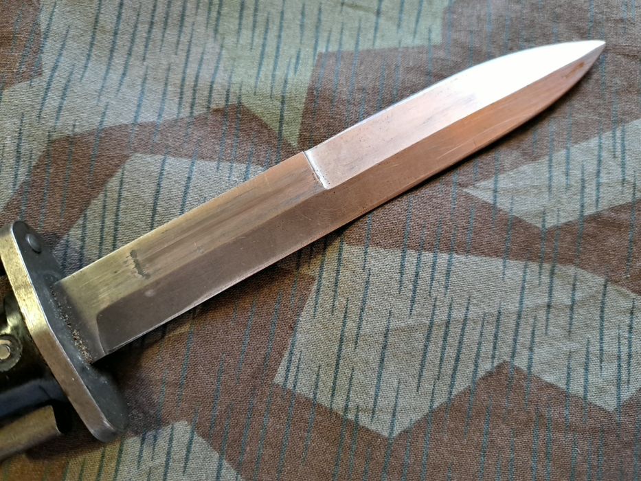 Baioneta pumnal militar post razboi