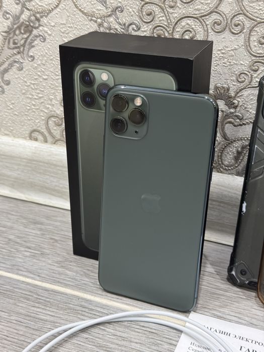 iPhone 11 Pro Max 256GB с чеком без ремонта