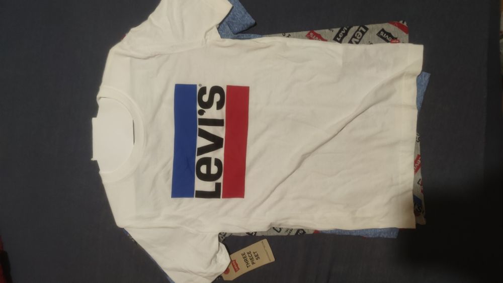 Levi's троен комплект момчешки тениски