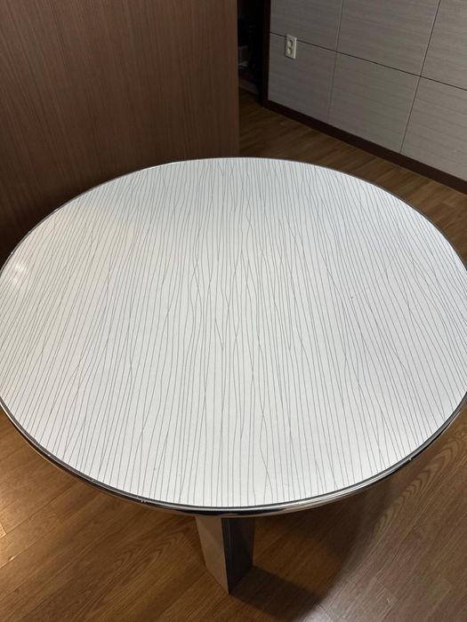 Стол кухонный круглый