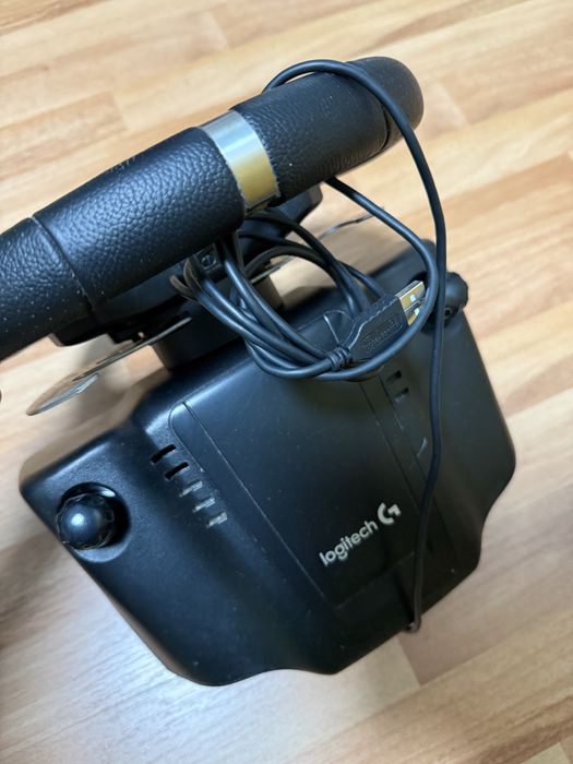 Продавам Logitech G29