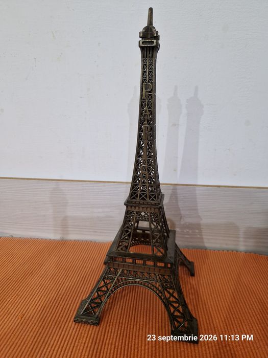 Turnul Eiffel 38 si 32 cm