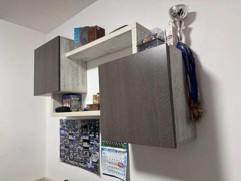 Легла 2бр./Шкаф 2бр./Бюро/Полица/Портманто