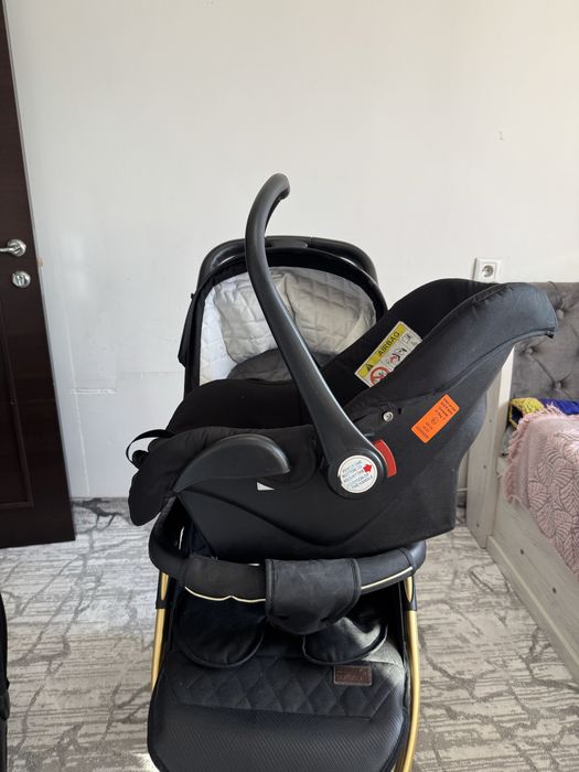 Продается детская коляска 3 в 1 Burbay