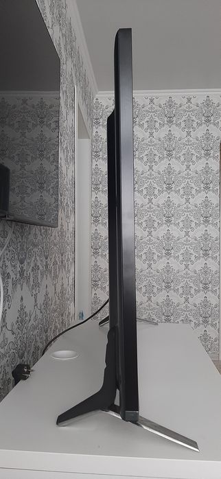 Продам телевизор LG 122см б/у