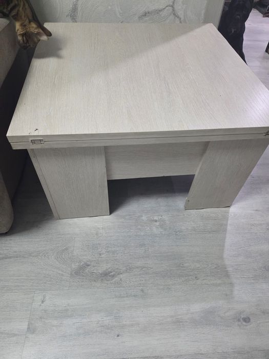 Продам стол б/у !!