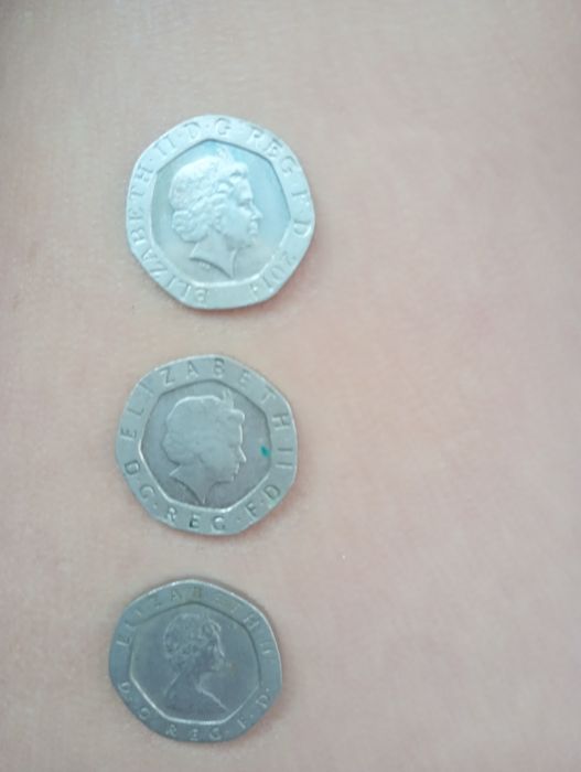 Стар руски часовник и монети