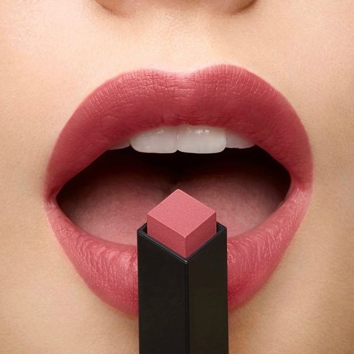 Yves Saint Laurent, Hourglass червило