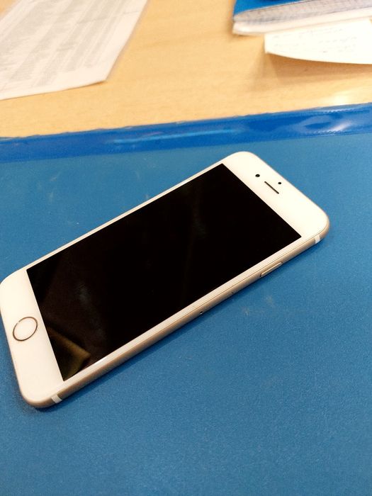 Продам iPhone 6s