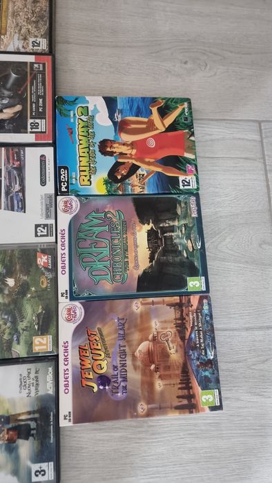 Mafia , Moto GP ,etc..jocuri  pe CD ,multe titluri  ,raritati  colorate