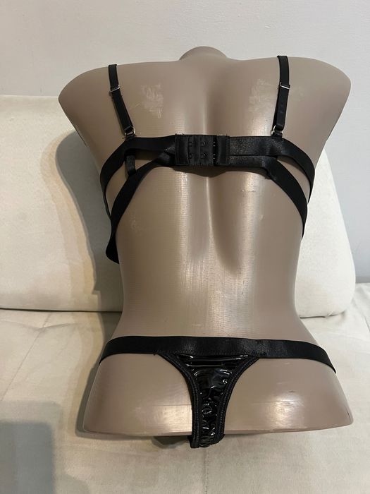 Продавам еротично бельо.Ново! 043