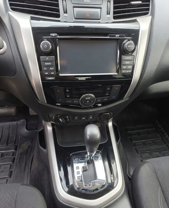 Nissan Navara N-Connecta NP 300