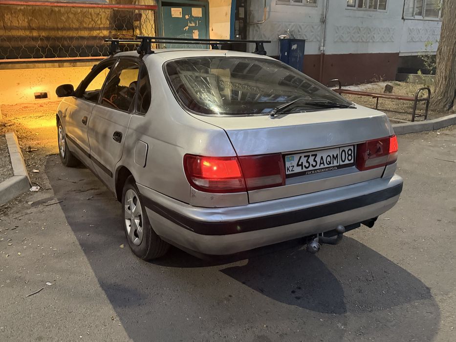 Тойота карина хэтчбек 1.8