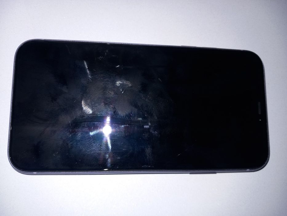 Vand iphone 11 mov 64GB preț 1200 lei