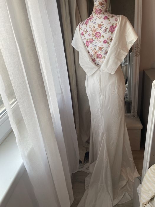 Rochie de mireasa Asos, sirena cu decolteu barca si maneca scurta, marimea L