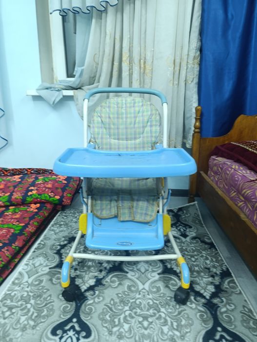 Детский стул для кормления и рисования