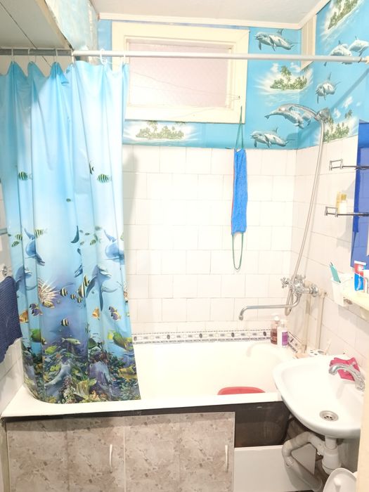 Продам 2 х комн. 2-30, 1 этаж.