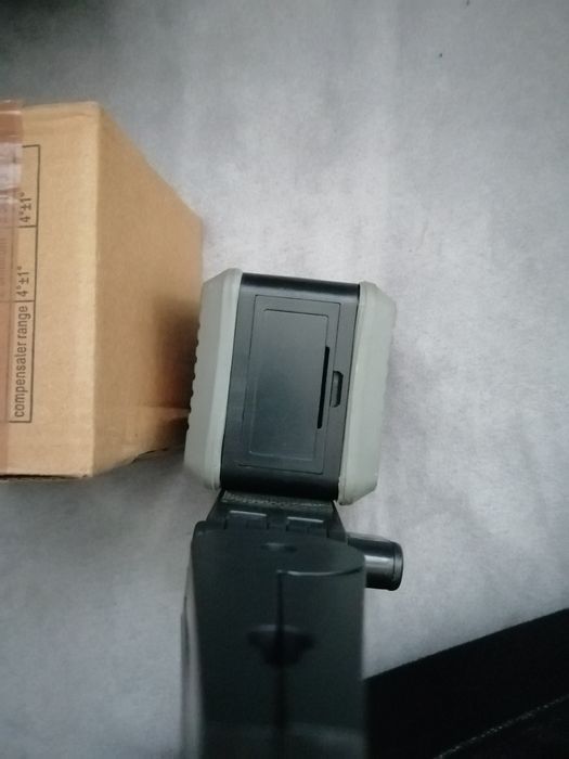 Лазерен нивелир 18W13