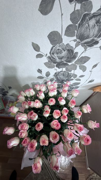 Цветы розы краивый