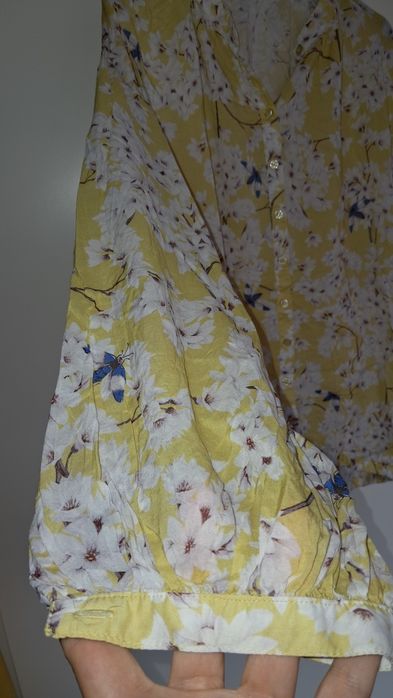 Bluză damă foarte frumoasă, motiv floral!