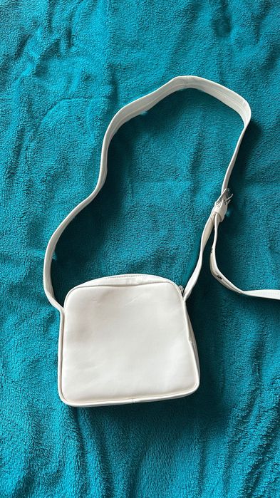 Calvin Klein чанта без етикет