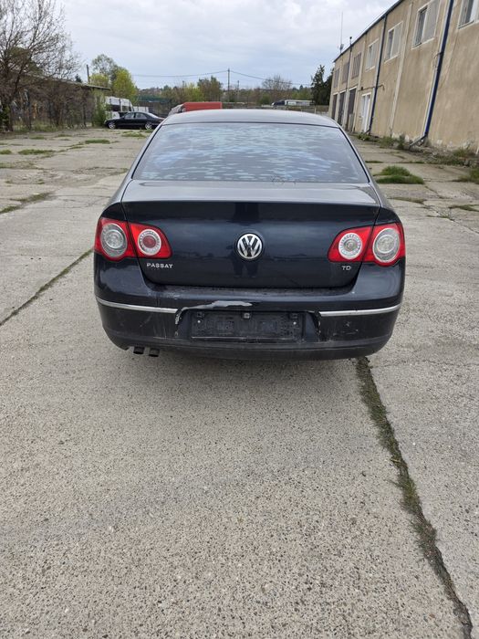 VOLKSWAGEN Passat B6 2006