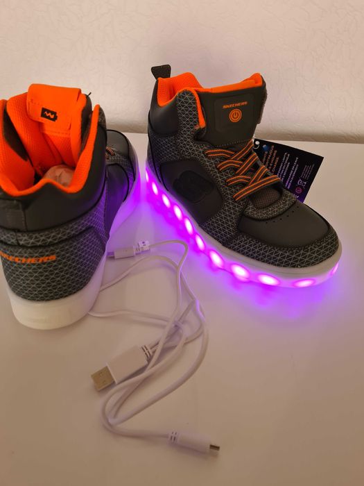 кроссовки Skechers  37р-р