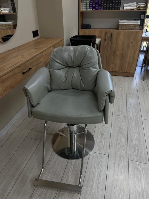 Кресло парихмахерское