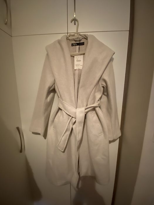 Zara палтенце с качулка тренч  коут